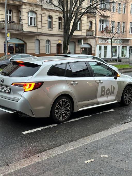 2 Zimmer Apartment Mit Parkplatz Berlin Luaran gambar