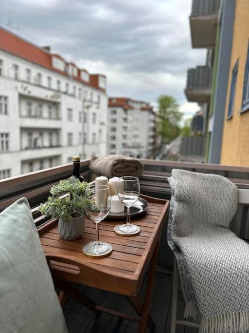 2 Zimmer Apartment Mit Parkplatz Berlin Luaran gambar
